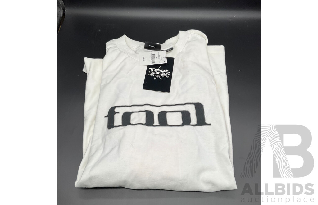ASSORTED T-shirts Size XL - Lot of 4