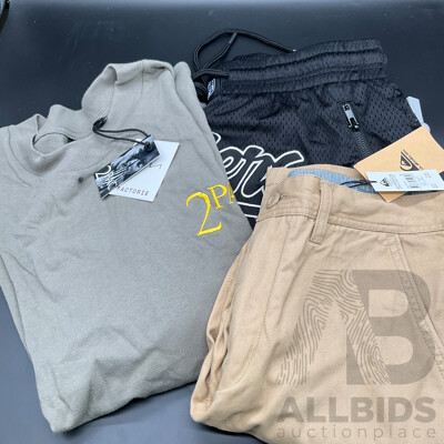 Factorie T-shirt, QUILKSILVER Shorts, RAIDERS Shorts - Lot of 3