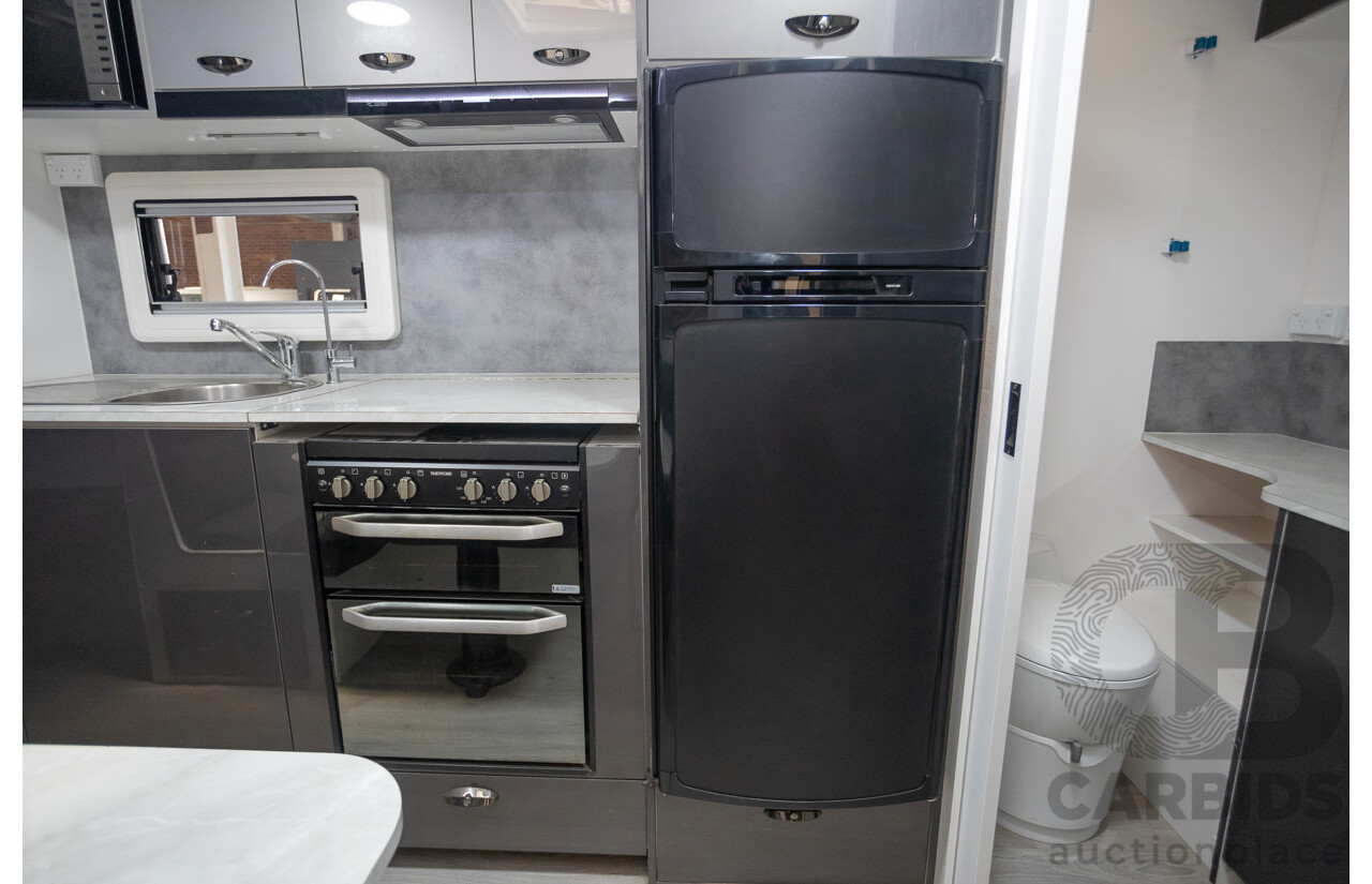 2023 Viscount V1 Premium 17" Caravan