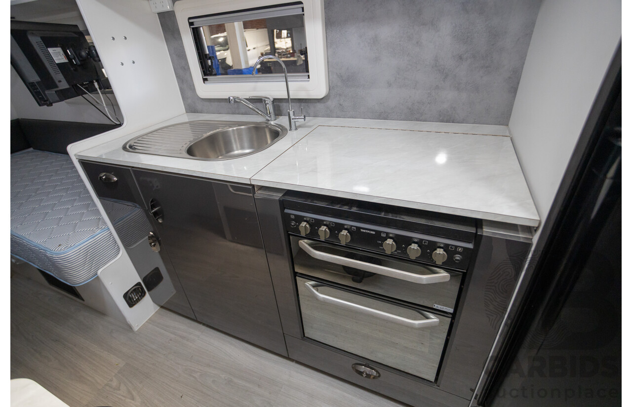 2023 Viscount V1 Premium 17" Caravan
