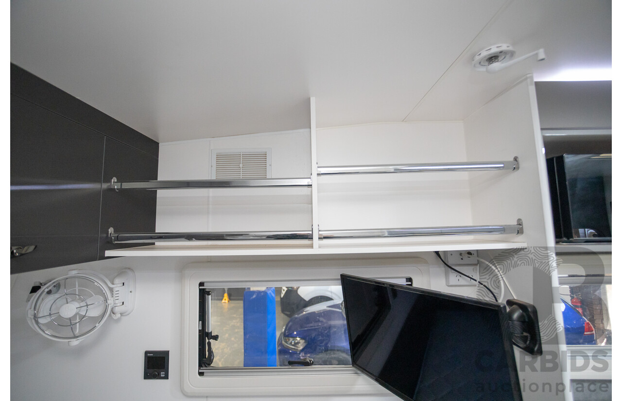 2023 Viscount V1 Premium 17" Caravan