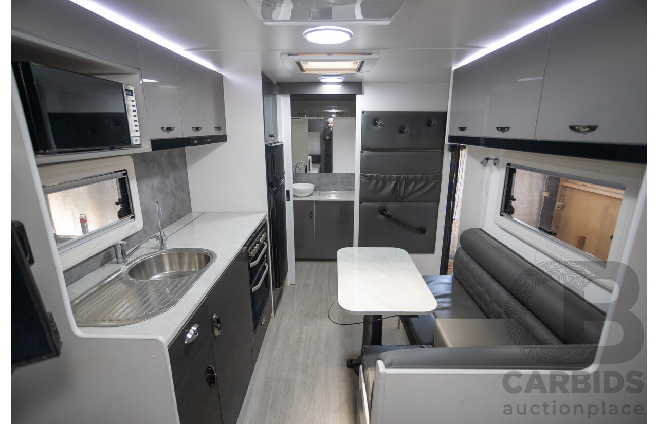 2023 Viscount V1 Premium 17" Caravan