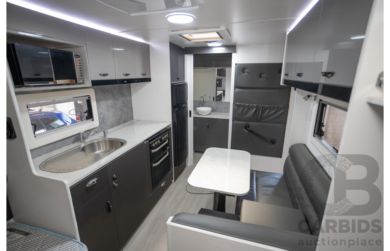 2023 Viscount V1 Premium 17" Caravan