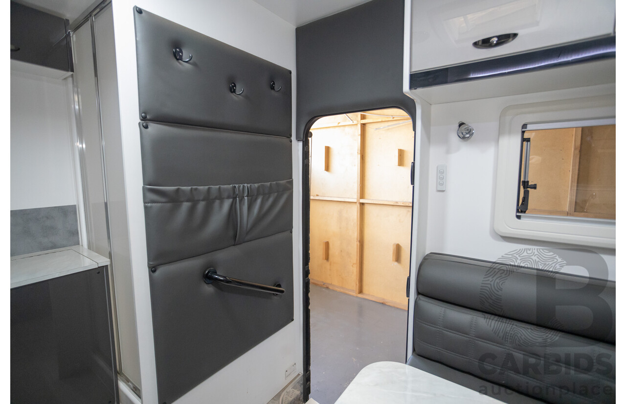 2023 Viscount V1 Premium 17" Caravan