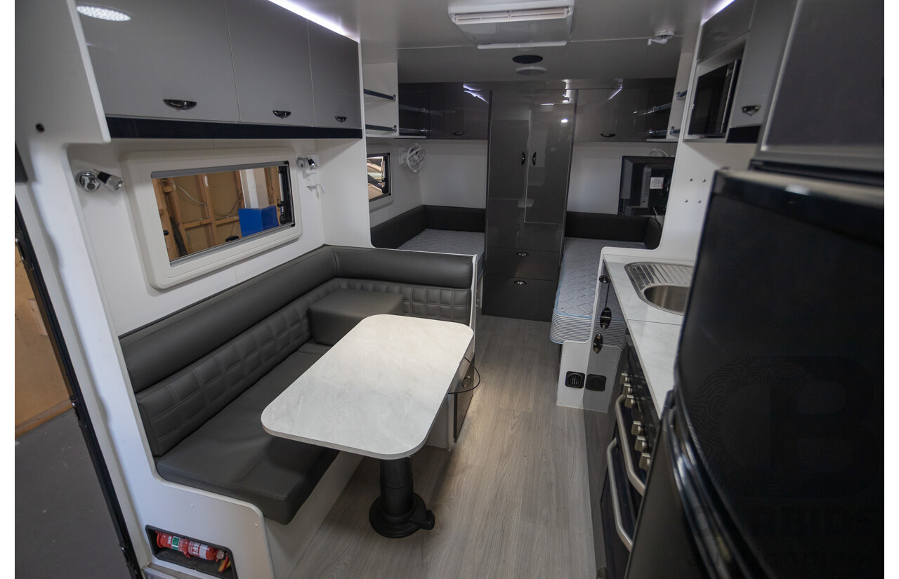2023 Viscount V1 Premium 17" Caravan