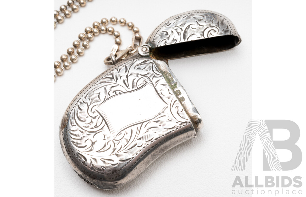 Vintage Sterling Silver Chain & Engraved Vesta Case - 38.98gms