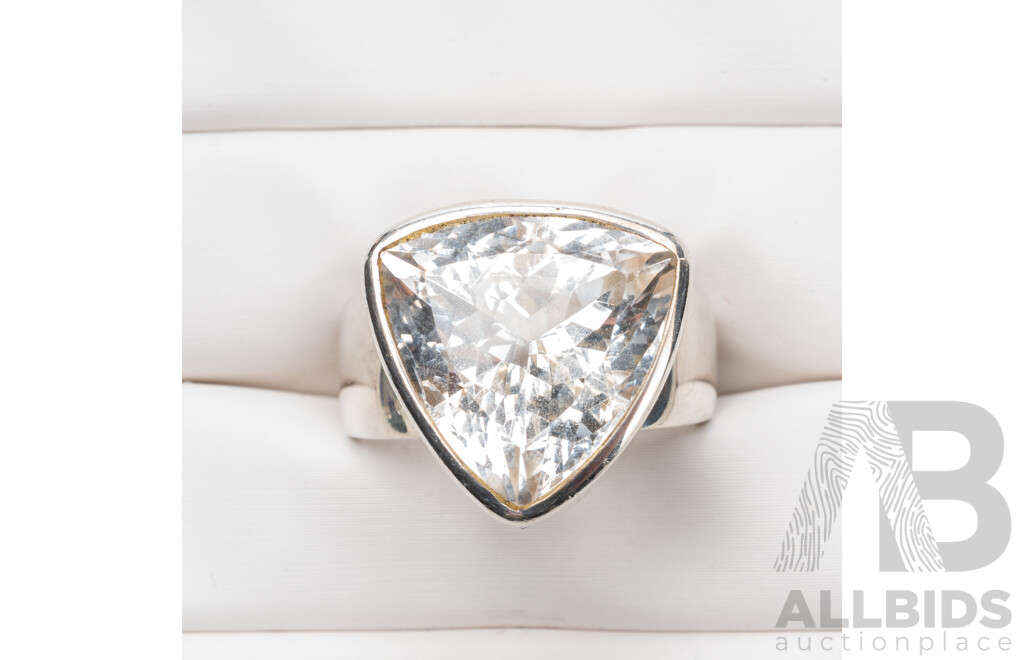 925 Sterling Silver & White Quartz Dress Ring - Size P