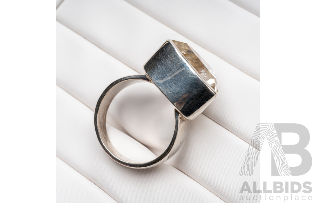 925 Sterling Silver & White Quartz Dress Ring - Size P