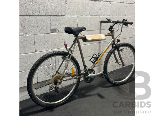 APOLLO Summit Mountain Bike
