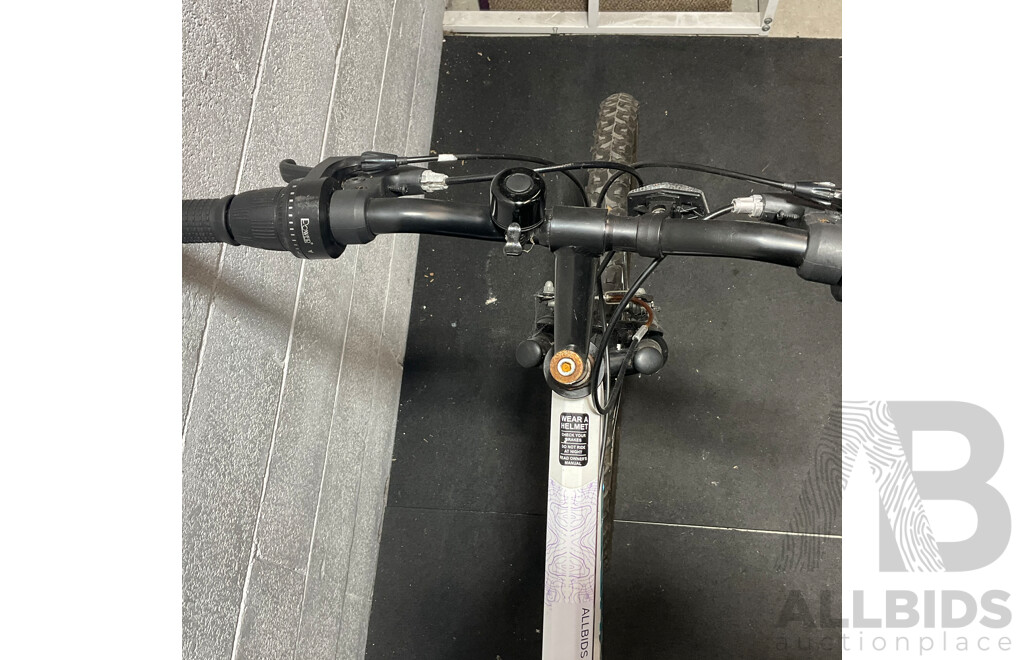 HYPER Steed 66 Mountain Bike