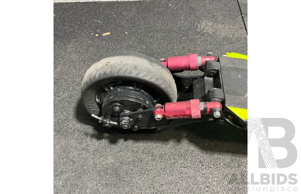 ZERO 8 Electric Scooter