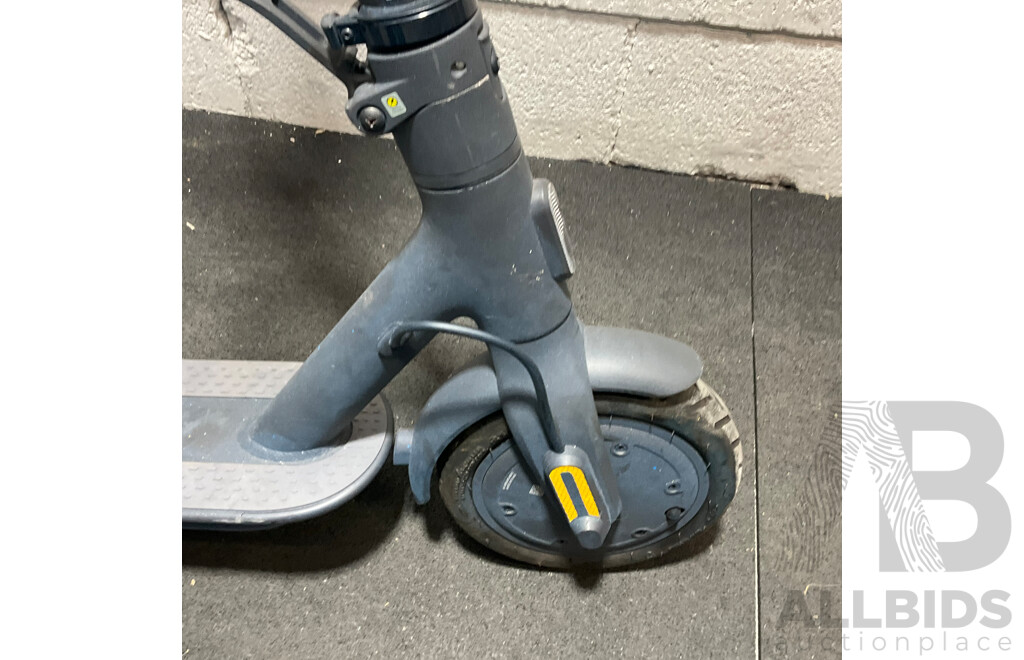 XIAOMI MI Electric Scooter