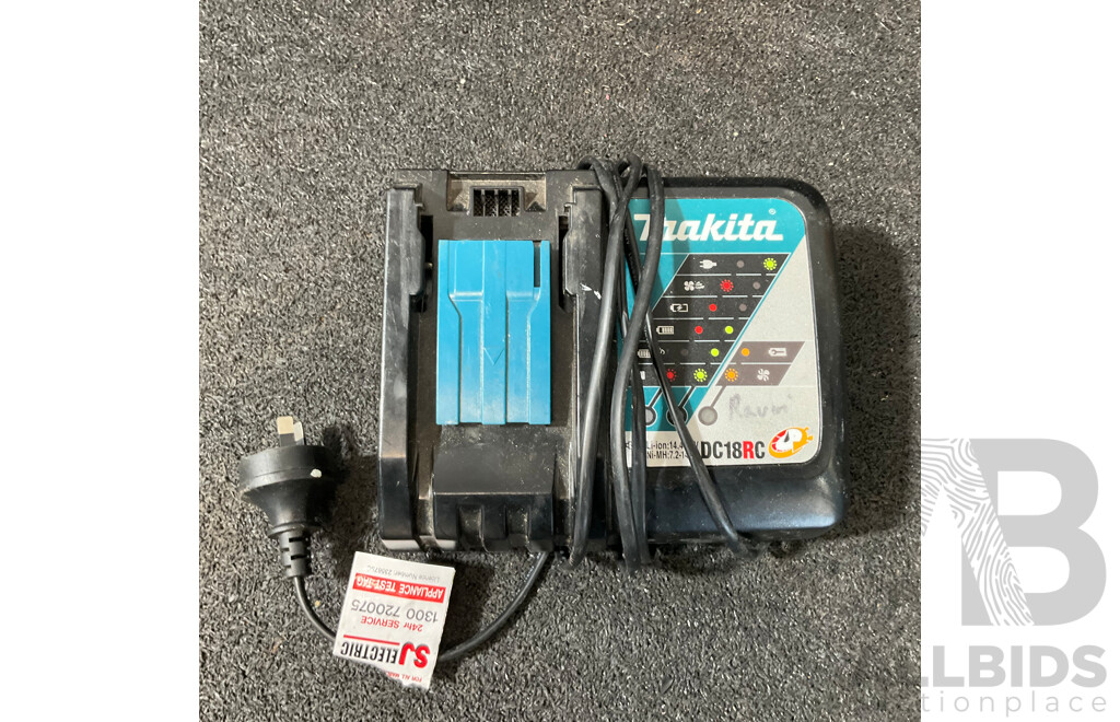 MAKITA 18V Power Tools and Bag, Inlcuding Jobsite Radio (BMR102), Rotary Hammer Drill (DHR242) and Others - Lot of 7