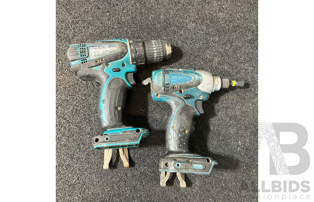 MAKITA 18V Power Tools and Bag, Inlcuding Jobsite Radio (BMR102), Rotary Hammer Drill (DHR242) and Others - Lot of 7