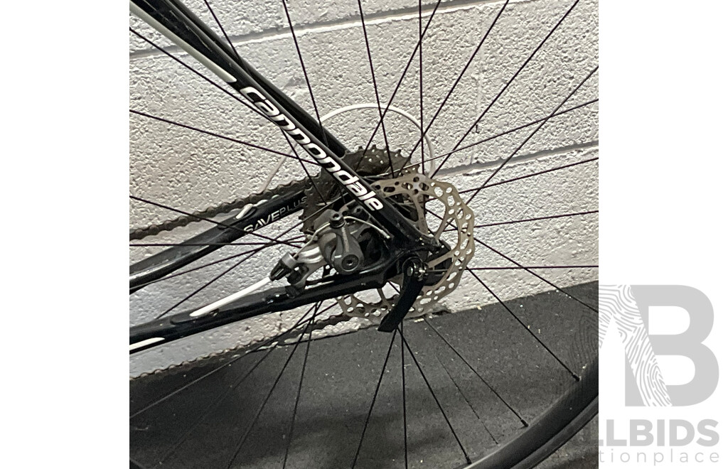CANNONDALE Road Bike
