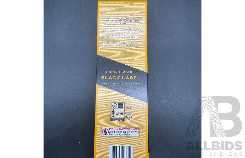JOHNNIE WALKER Boxed Black Lable 12 Year Blended Scotch Whisky 700ml - Lot of 2