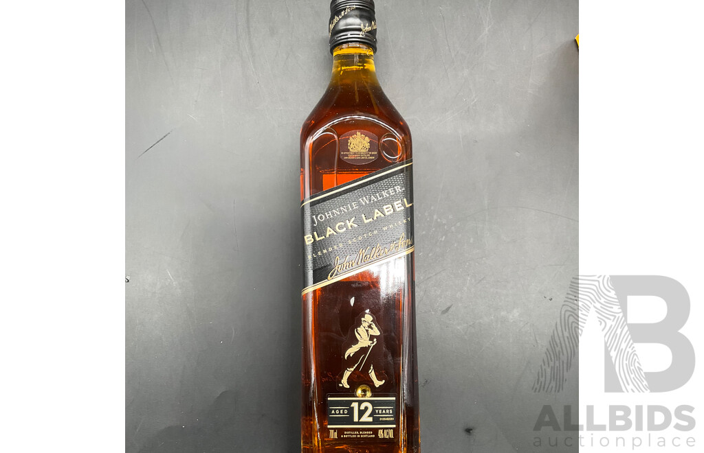 JOHNNIE WALKER Boxed Black Lable 12 Year Blended Scotch Whisky 700ml - Lot of 2