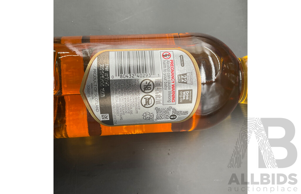 CHIVAS REGAL 12 Year Blended Scotch Whisky 700ml - Lot of 3