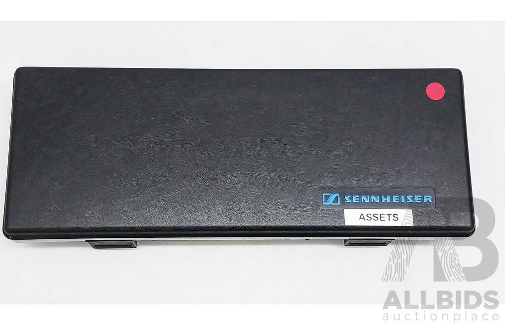 Sennheiser (MKH 40 P48) RF Condenser Cardioid Microphone
