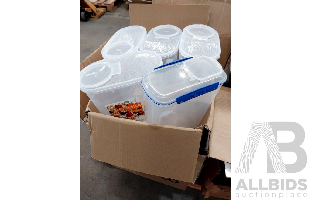Pallet Lot of Assorted Catering/Restaurant Equipment Including Bento Boxes, Trays, Pitchers, Containers, and More