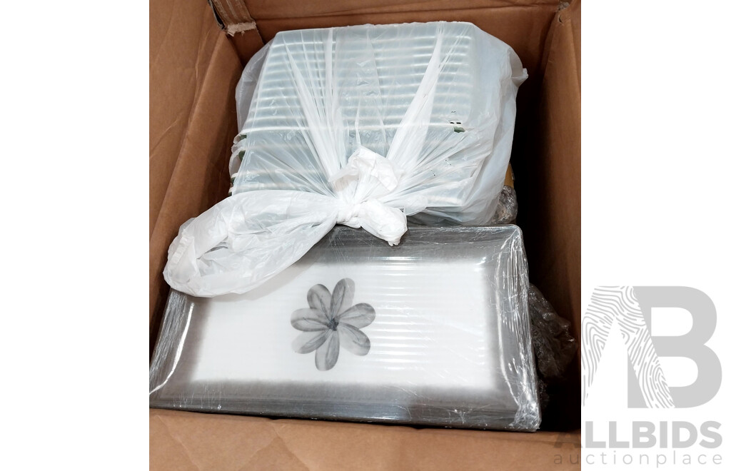Pallet Lot of Assorted Catering/Restaurant Equipment Including Bento Boxes, Trays, Pitchers, Containers, and More
