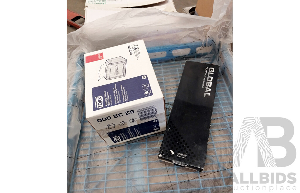 Pallet Lot of Assorted Catering/Restaurant Equipment Including Bento Boxes, Trays, Pitchers, Containers, and More