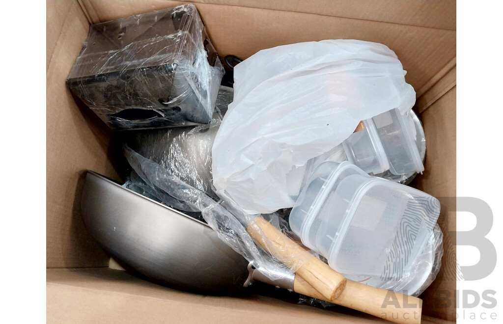 Pallet Lot of Assorted Catering/Restaurant Equipment Including Bento Boxes, Trays, Pitchers, Containers, and More