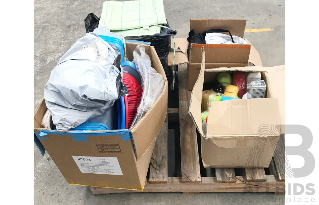 Lot of Assorted Catering/Restaurant Equipment Including Aprons, Containers,  Baskets, Mixing Bowls, Vacuum Universal Heads, and More