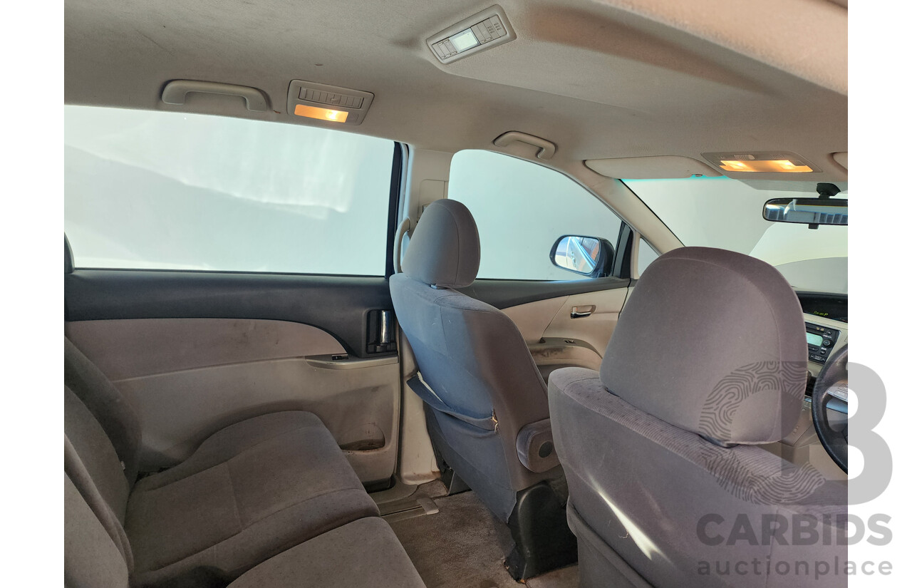 09/2006 Toyota Tarago GLi ACR50R 4d Wagon White 2.4L