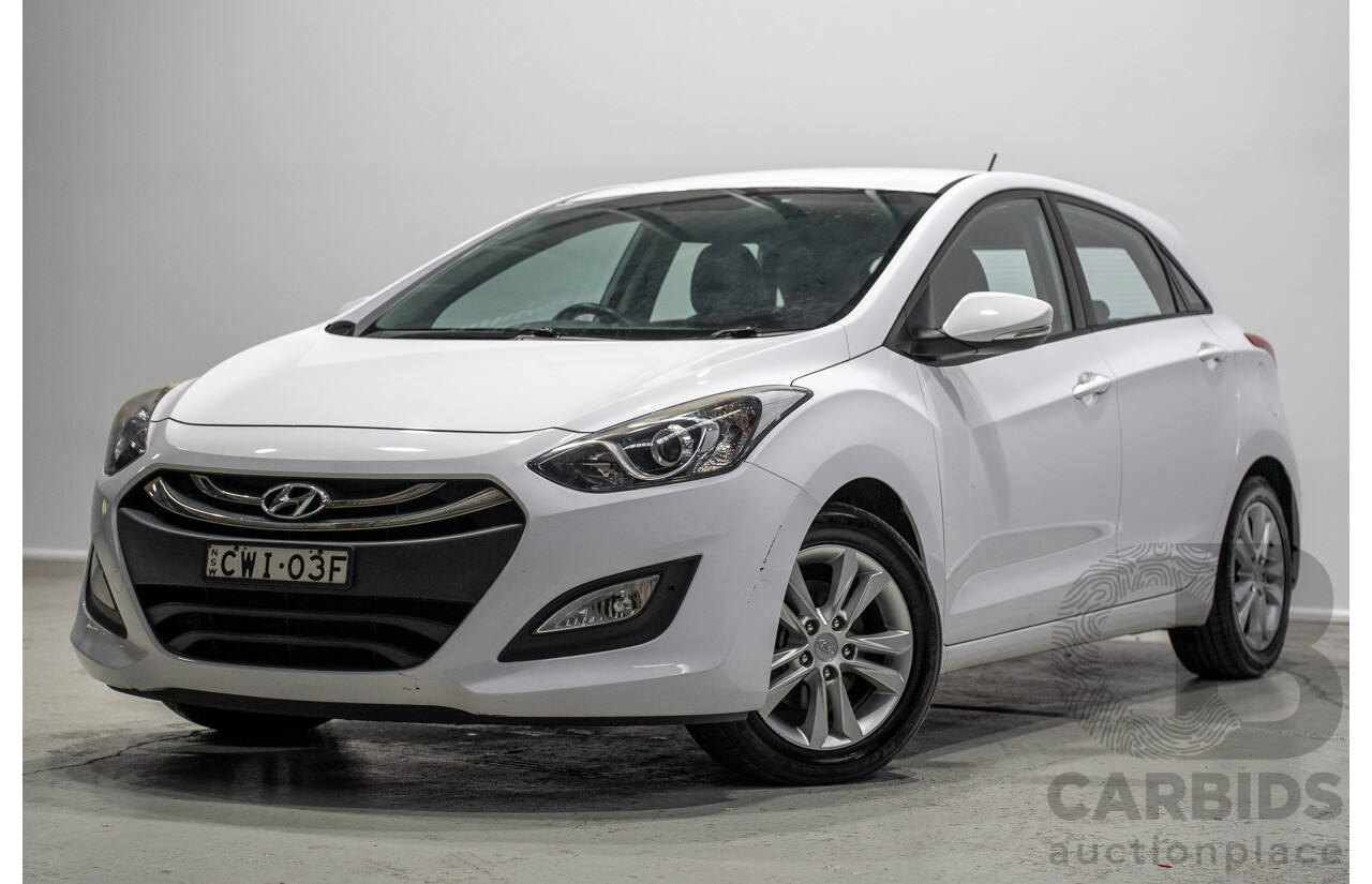 10/2014 Hyundai I30 Trophy GD MY14 5d Hatchback White 1.8L
