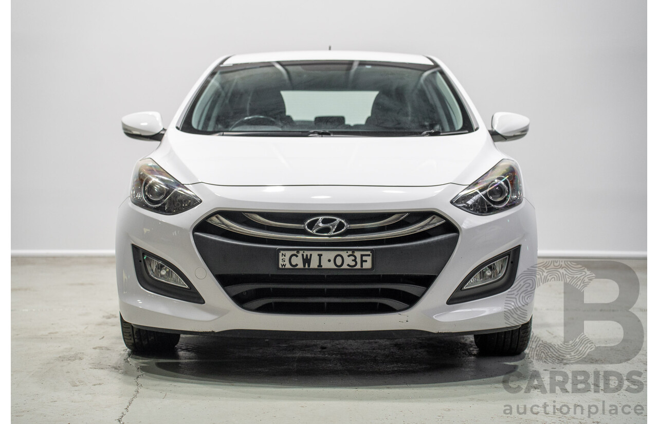 10/2014 Hyundai I30 Trophy GD MY14 5d Hatchback White 1.8L