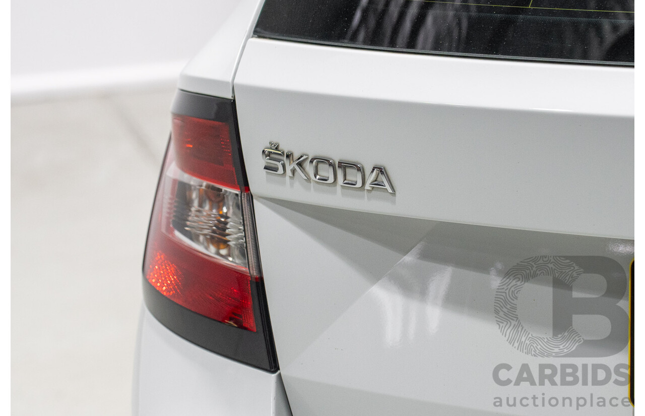 10/2015 Skoda Fabia 81 TSI FWD NJ 4d Wagon White 1.2L