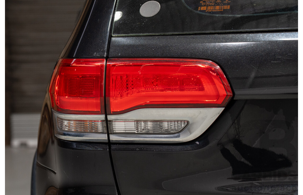06/2015 Jeep Grand Cherokee Laredo (RWD) WK MY15 4d Wagon Black 3.6L