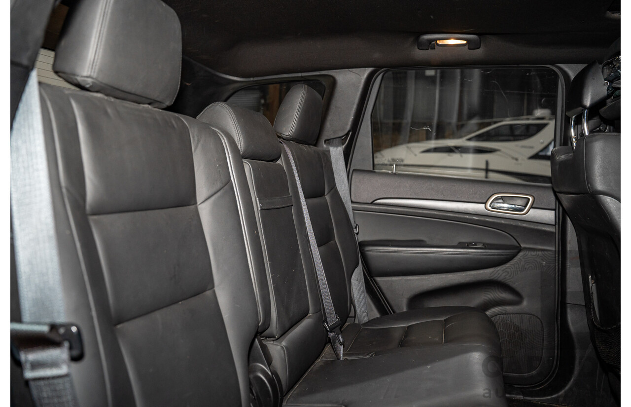 06/2015 Jeep Grand Cherokee Laredo (RWD) WK MY15 4d Wagon Black 3.6L