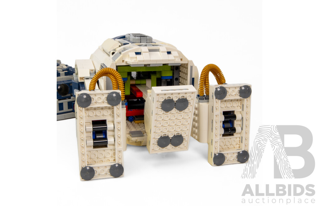 Vintage Star Wars R2-D2 Lego Figure