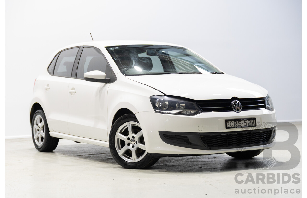 01/2014 Volkswagen Polo 77 TSI Comfortline 6R MY14 5D Hatchback White Turbo 1.2L
