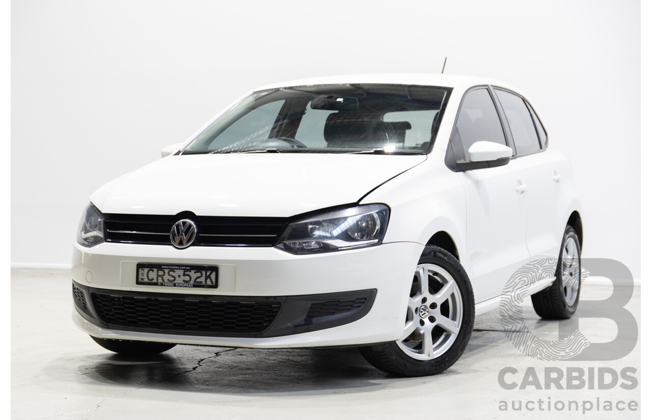 01/2014 Volkswagen Polo 77 TSI Comfortline 6R MY14 5D Hatchback White Turbo 1.2L