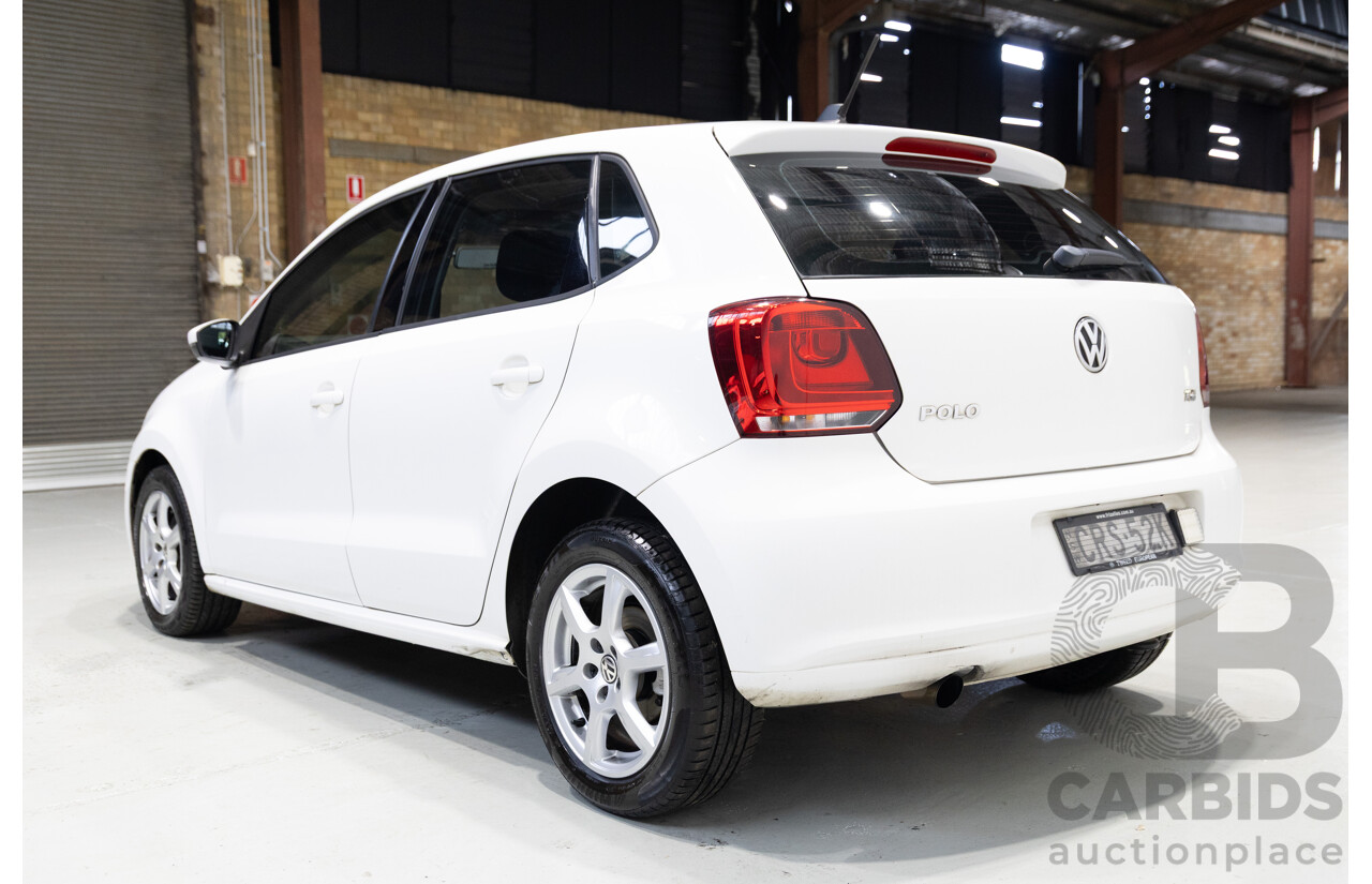 01/2014 Volkswagen Polo 77 TSI Comfortline 6R MY14 5D Hatchback White Turbo 1.2L