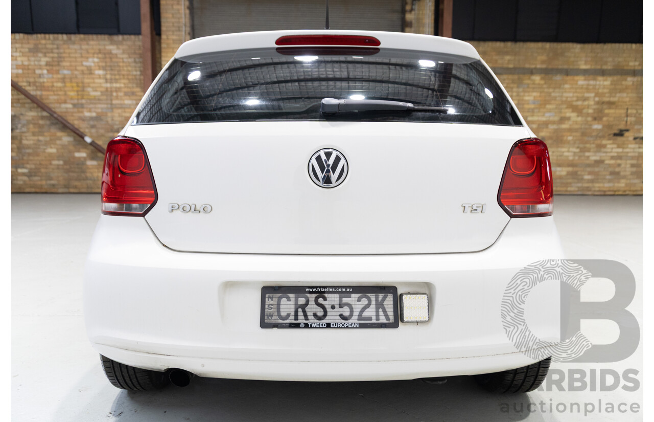 01/2014 Volkswagen Polo 77 TSI Comfortline 6R MY14 5D Hatchback White Turbo 1.2L