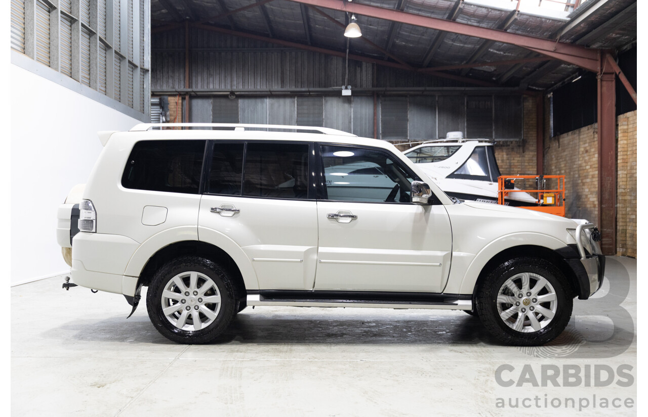 06/2010 Mitsubishi Pajero Exceed LWB (4x4) NT MY10 4d Wagon White Turbo Diesel 3.2L