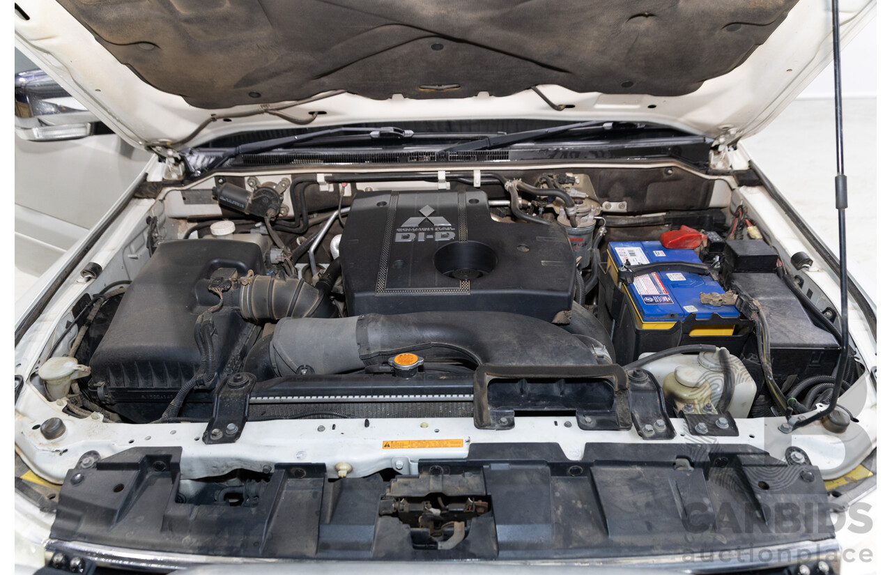 06/2010 Mitsubishi Pajero Exceed LWB (4x4) NT MY10 4d Wagon White Turbo Diesel 3.2L