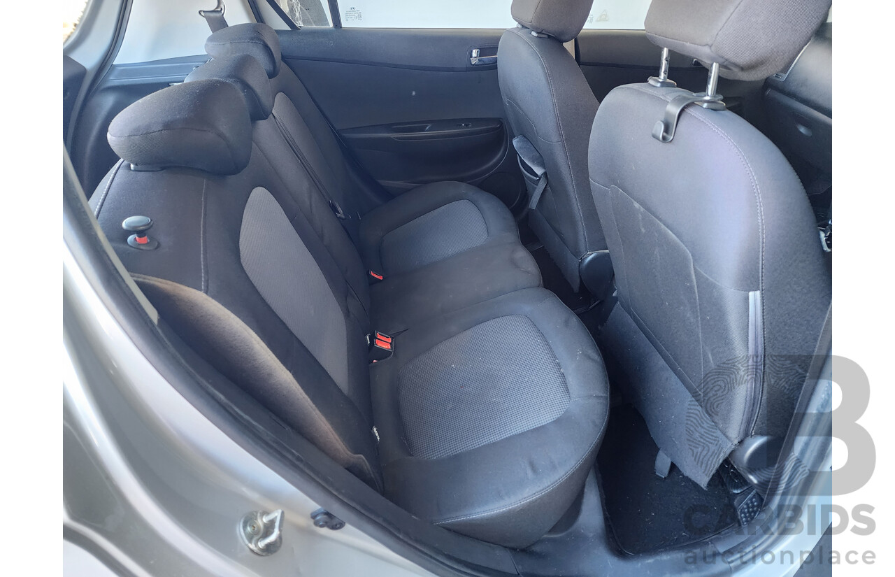 05/2014 Hyundai i20 Active PB MY14 5d Hatchback Silver 1.4L