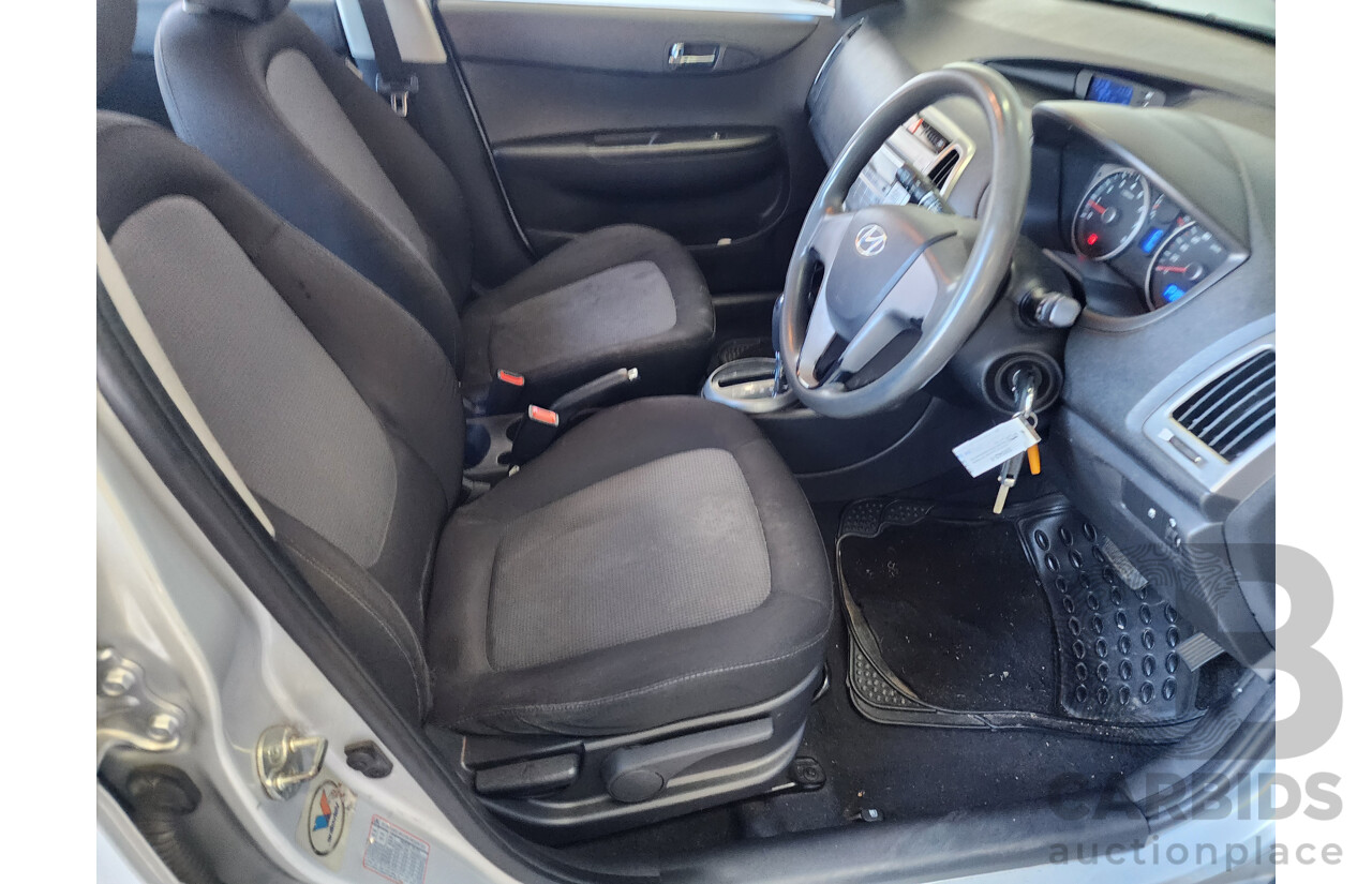 05/2014 Hyundai i20 Active PB MY14 5d Hatchback Silver 1.4L