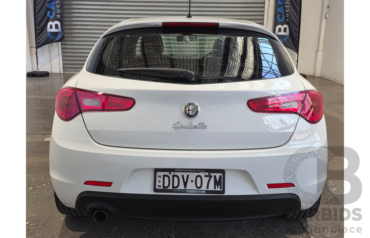 04/2014 Alfa Romeo Giulietta PROGRESSION (FWD) 5d Hatchback White 1.4L