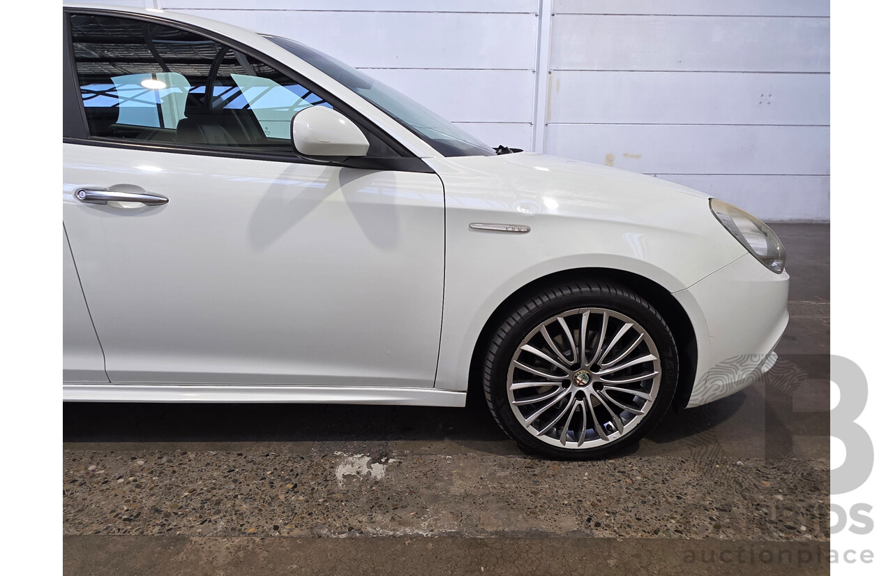 04/2014 Alfa Romeo Giulietta PROGRESSION (FWD) 5d Hatchback White 1.4L