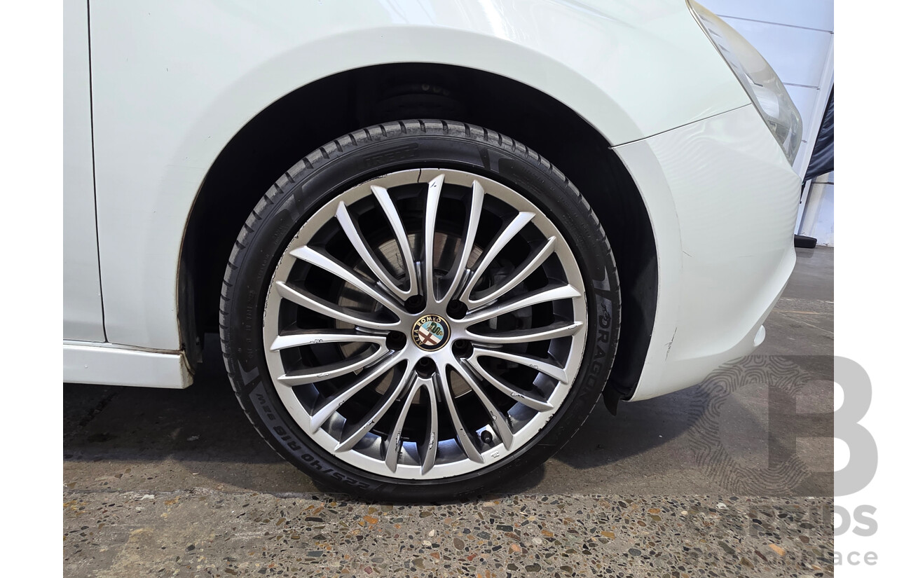 04/2014 Alfa Romeo Giulietta PROGRESSION (FWD) 5d Hatchback White 1.4L
