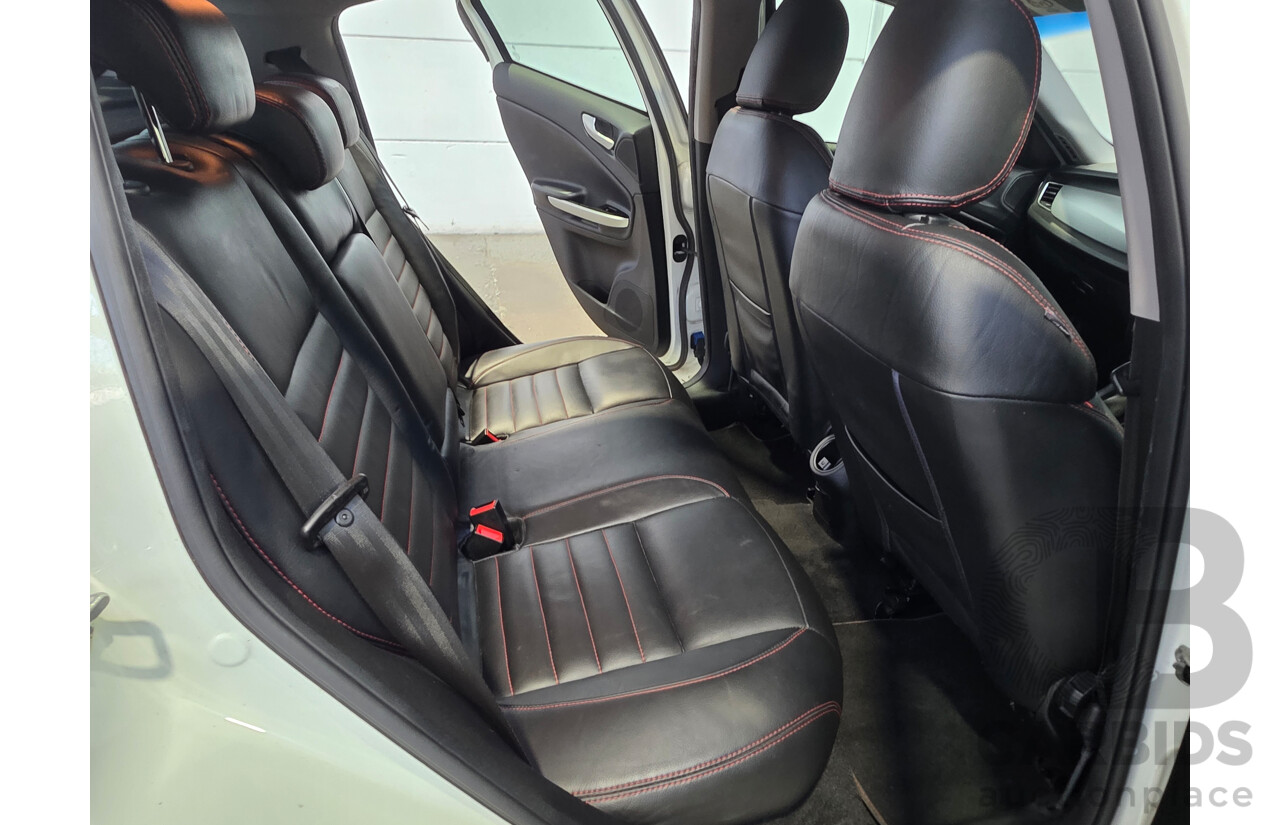 04/2014 Alfa Romeo Giulietta PROGRESSION (FWD) 5d Hatchback White 1.4L