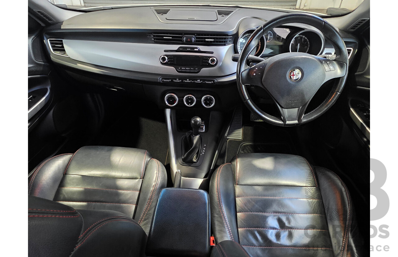 04/2014 Alfa Romeo Giulietta PROGRESSION (FWD) 5d Hatchback White 1.4L
