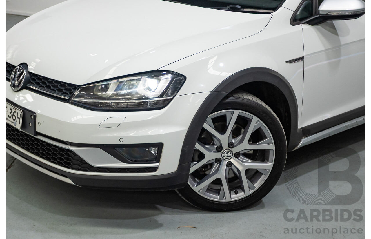 4/2016 Volkswagen Golf Alltrack 132 TSI (AWD) AU MY16 4d Wagon Pure White Turbo 1.8L