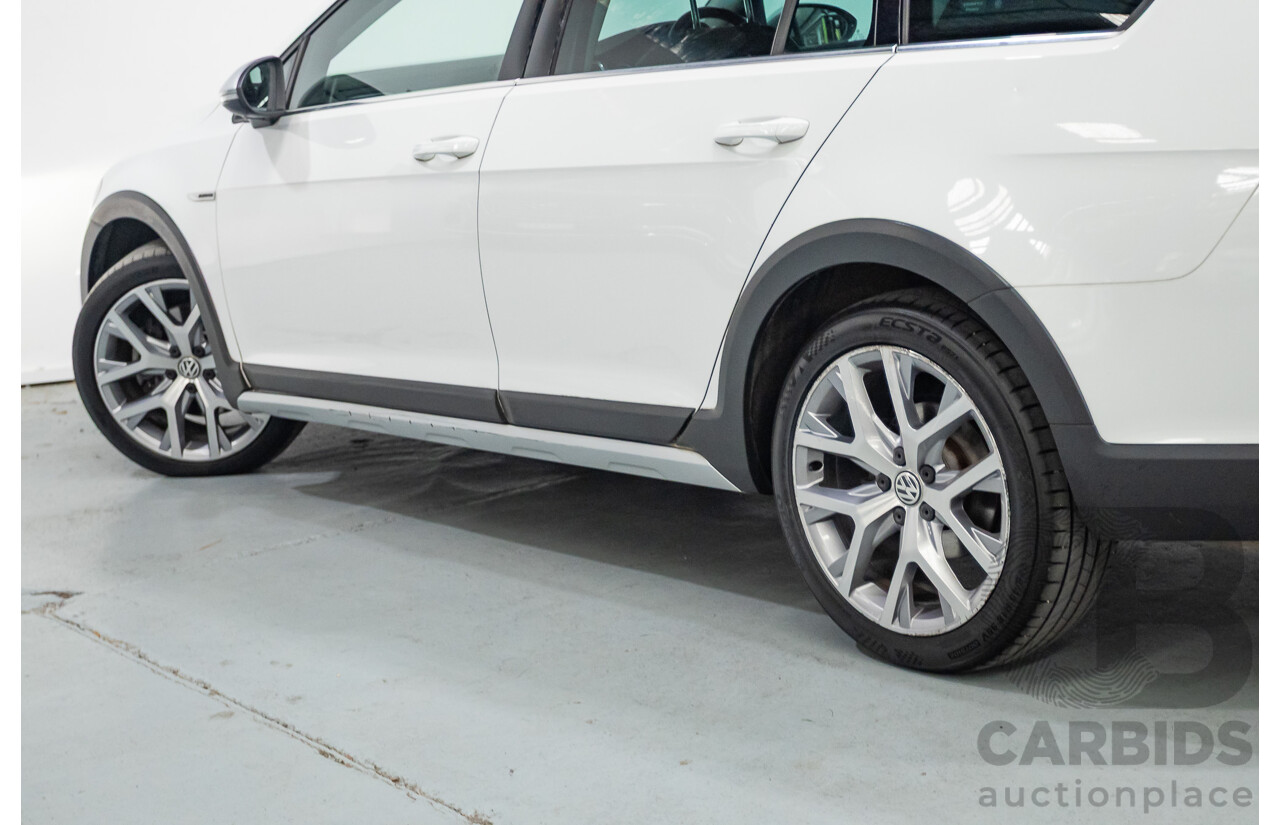 4/2016 Volkswagen Golf Alltrack 132 TSI (AWD) AU MY16 4d Wagon Pure White Turbo 1.8L